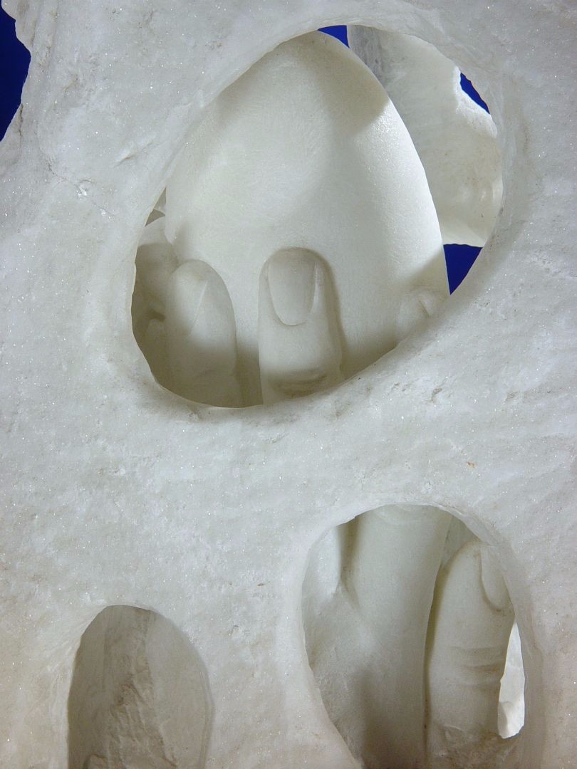 LA GENESI - marmo bianco di Carrara - cm 40x23x28 - 1983