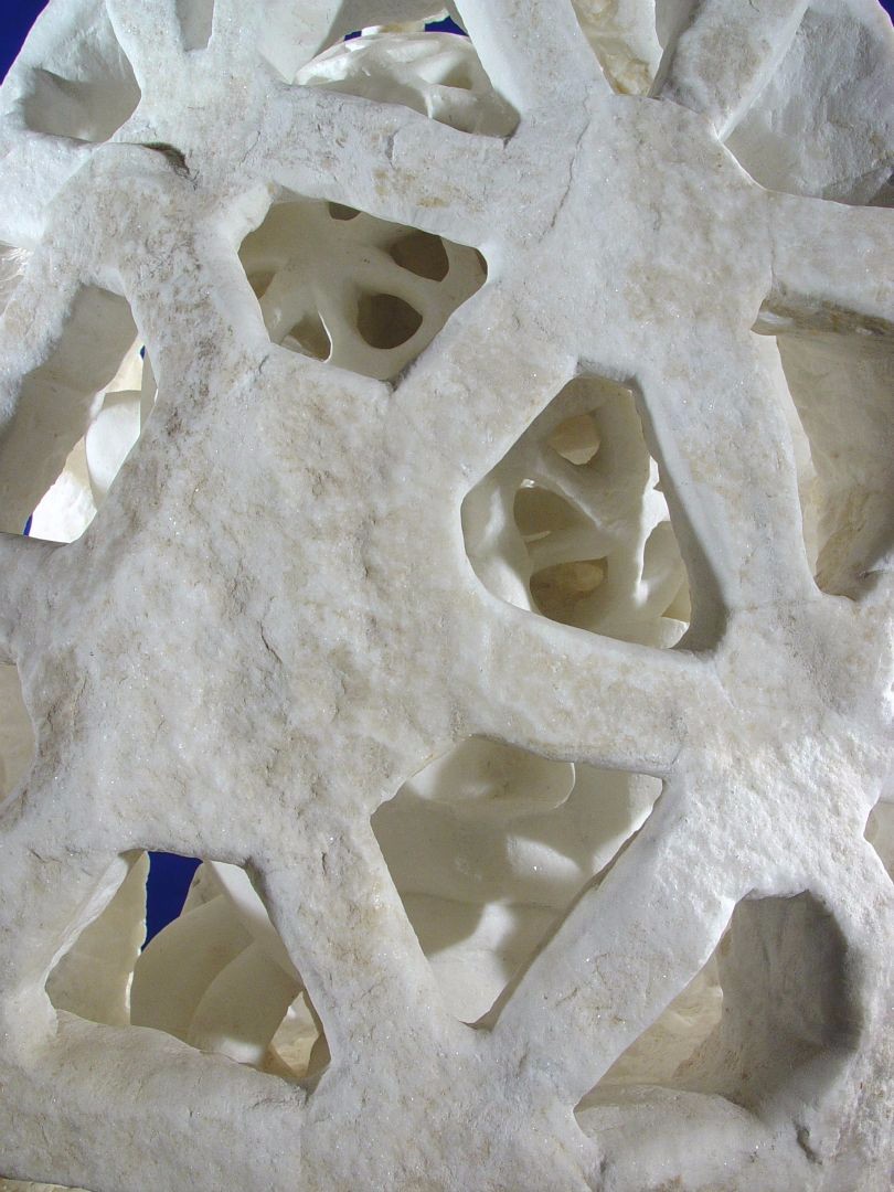 COSMOREALTÀ - marmo bianco di Carrara - cm 51x40x35 - 1986